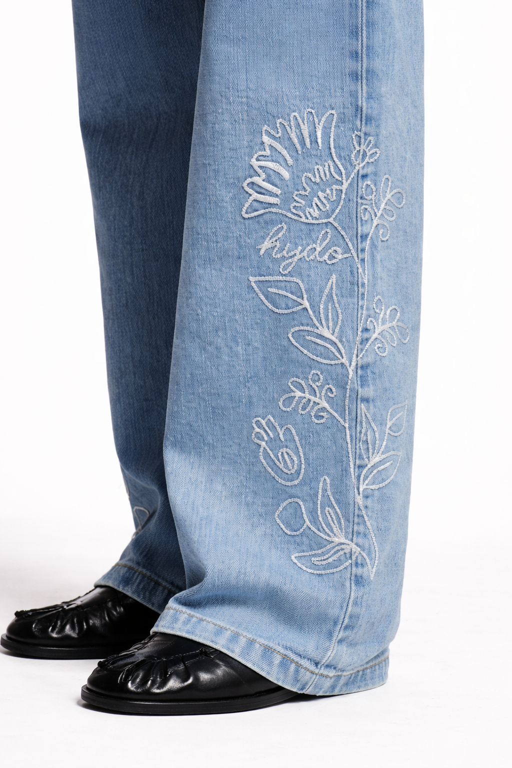 hasu jeans con ricamo
