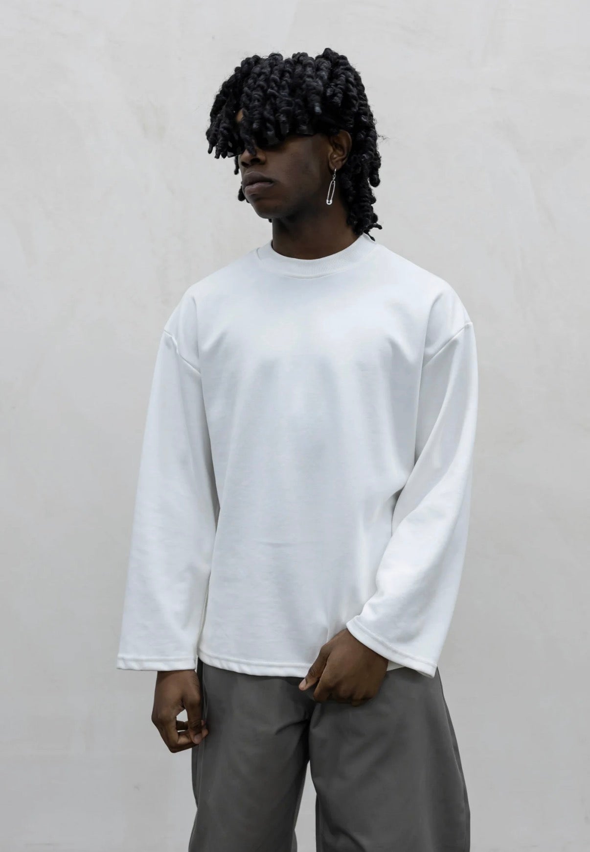 LOONG- SLEEVE PRESENT